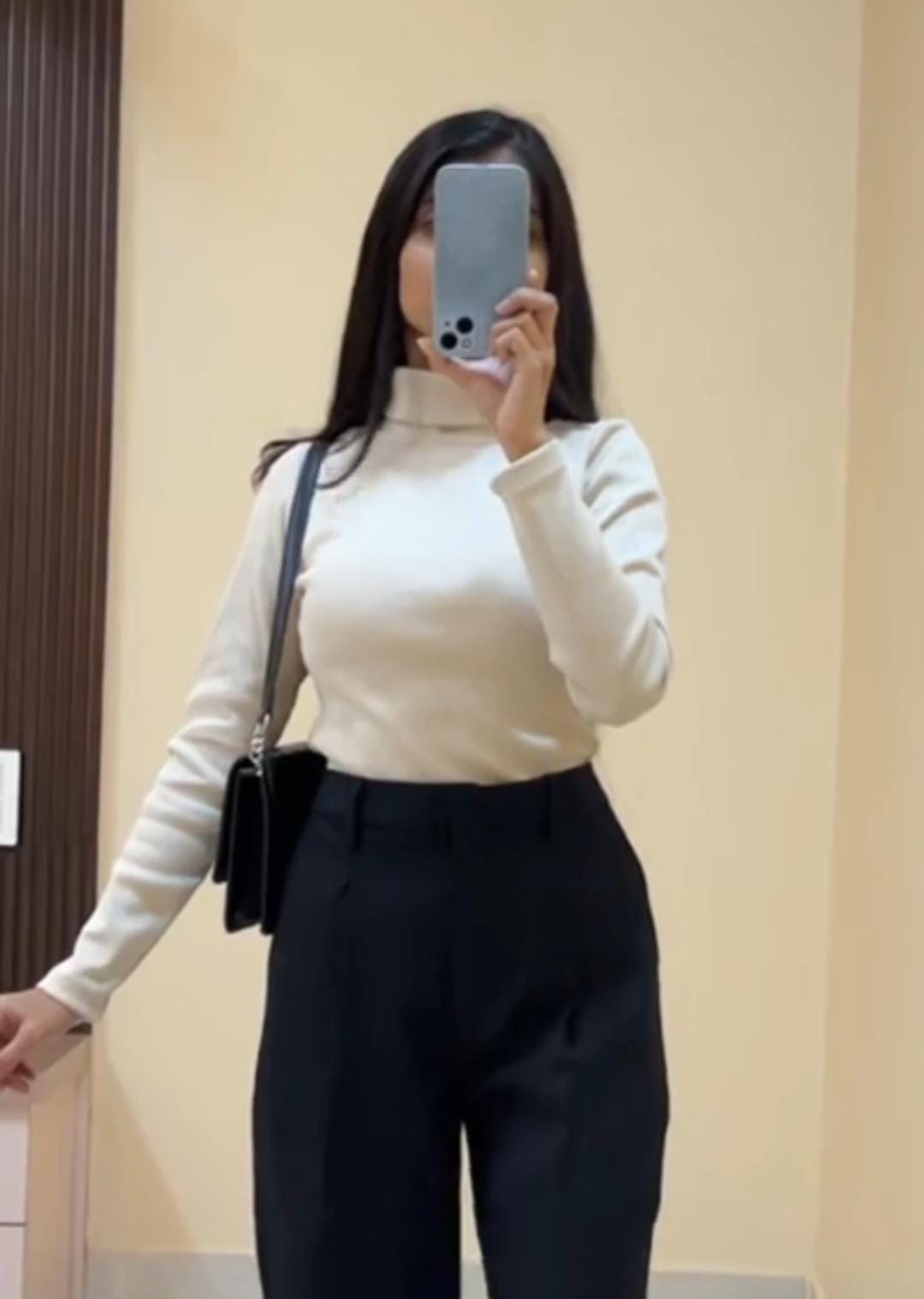 Woman Wide trousers & Fitted T-Shirt
