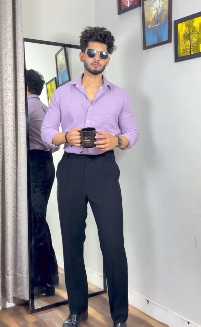 Men Slim Fit Regular Trousers & Spread Collar Casual Shirt