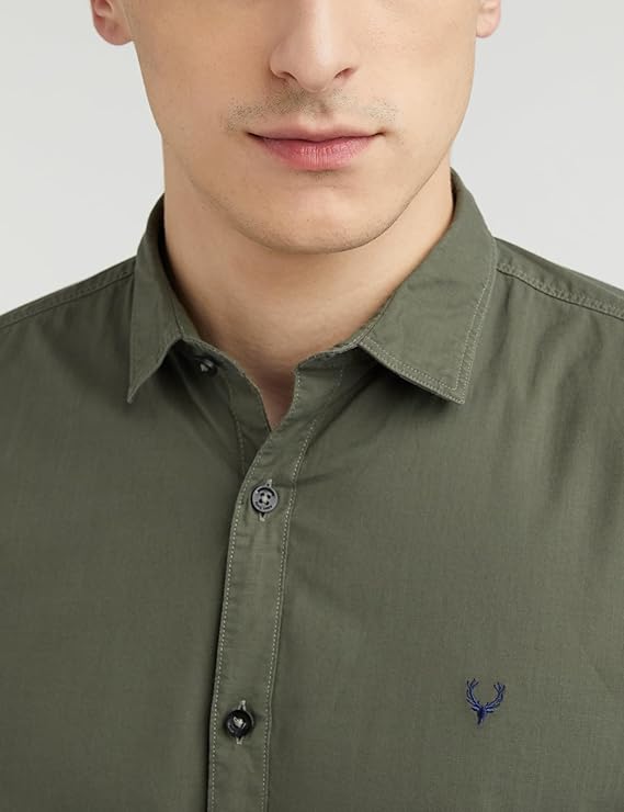 Men Slim Fit Regular Trousers & Spread Collar Casual Shirt