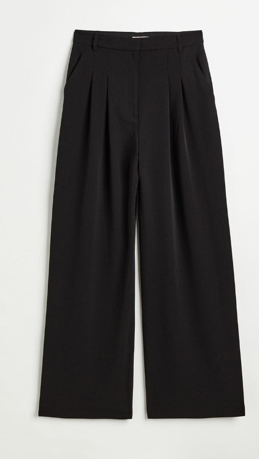Woman Wide trousers & Fitted T-Shirt